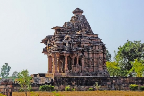 बाजरामठ मंदिर या बज्र मठ मंदिर - विदिशा