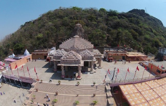 माँ बम्लेश्वरी मंदिर