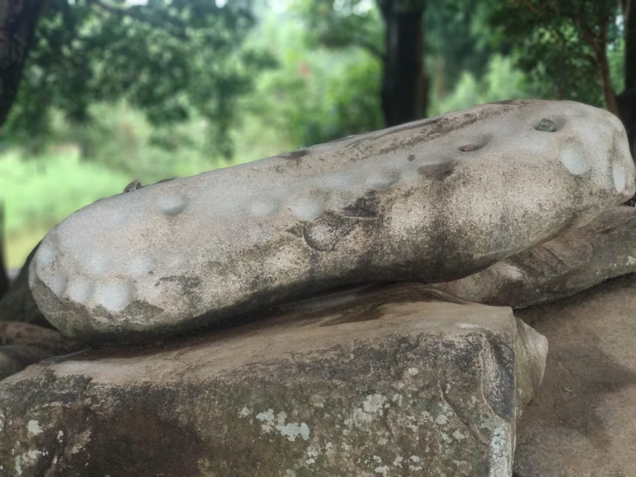 ठिनठिनी पत्थर