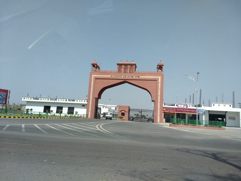 ब्रोर विलेज