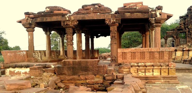 भांड देवरा मंदिर