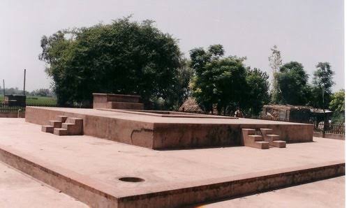 तख्त-ए-अकबरी, गुरदासपुर