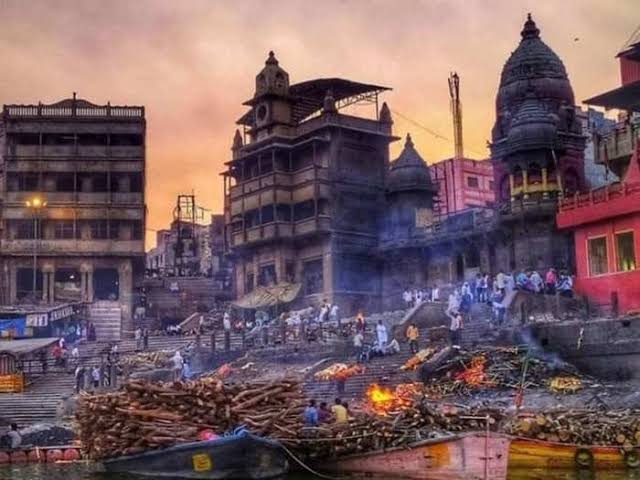 मणिकर्णिका घाट - वाराणसी