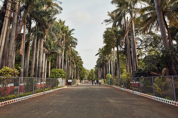 मोती बाग (Moti Baug)