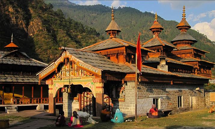 हटकेश्वरी माता मंदिर परिसर, रोहरू (Hatkeshwari Temple Rohru)